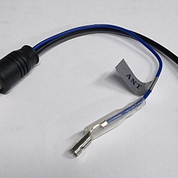 Antennenadapter Fakra (M) auf DIN 150 Ohm mit Phantomeinspeisung