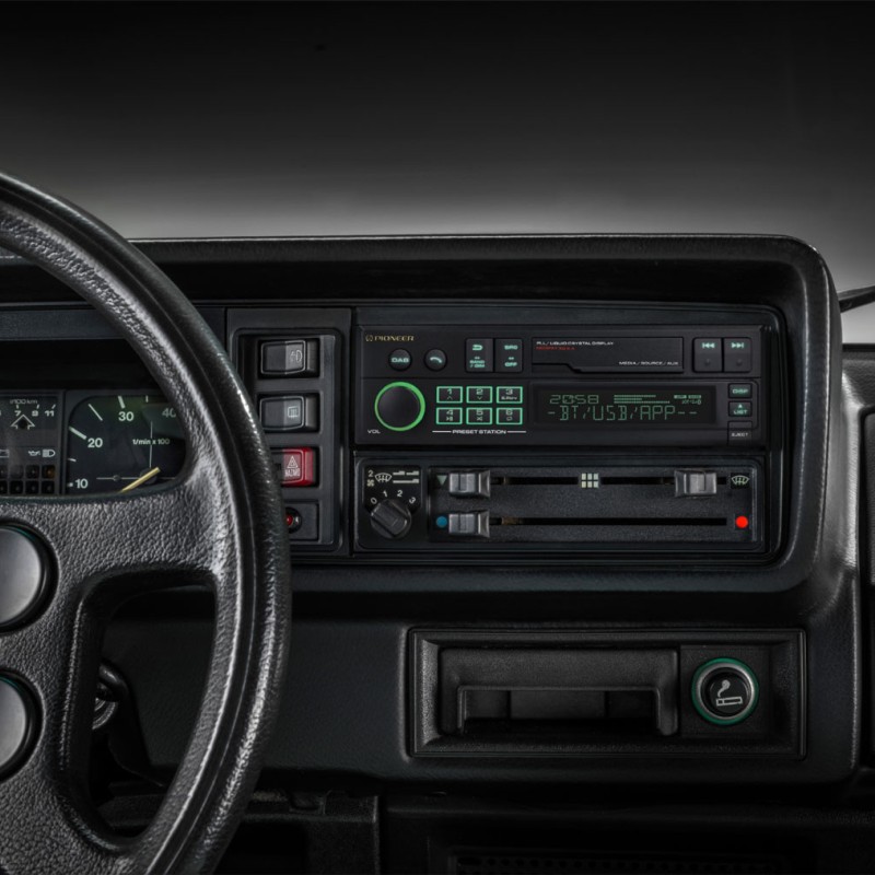 Pioneer SXT-C10PS Autoradio mit DAB+, Bluetooth® und 13-Band-Equalizer