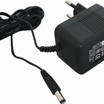 STECKER-NETZGERÄT 12V-KLEINGERÄTE