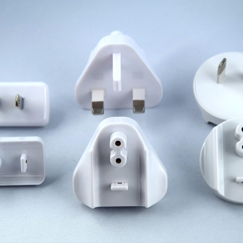 3 X Reise Adapter USA, Europa, Asien, UK, Australien