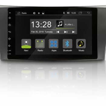 Radical R-C10MB2 Fahrzeugspezifischer Infotainer für Mercedes-Benz E-Klasse