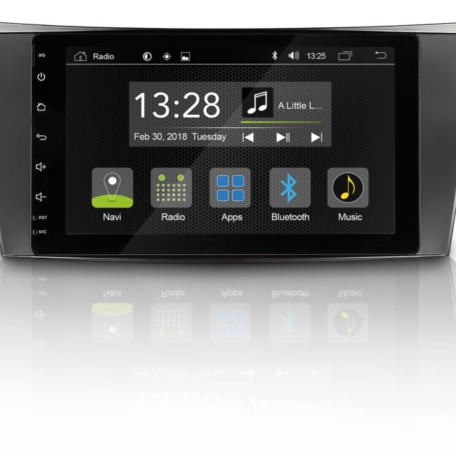 Radical R-C10MB2 Fahrzeugspezifischer Infotainer für Mercedes-Benz E-Klasse