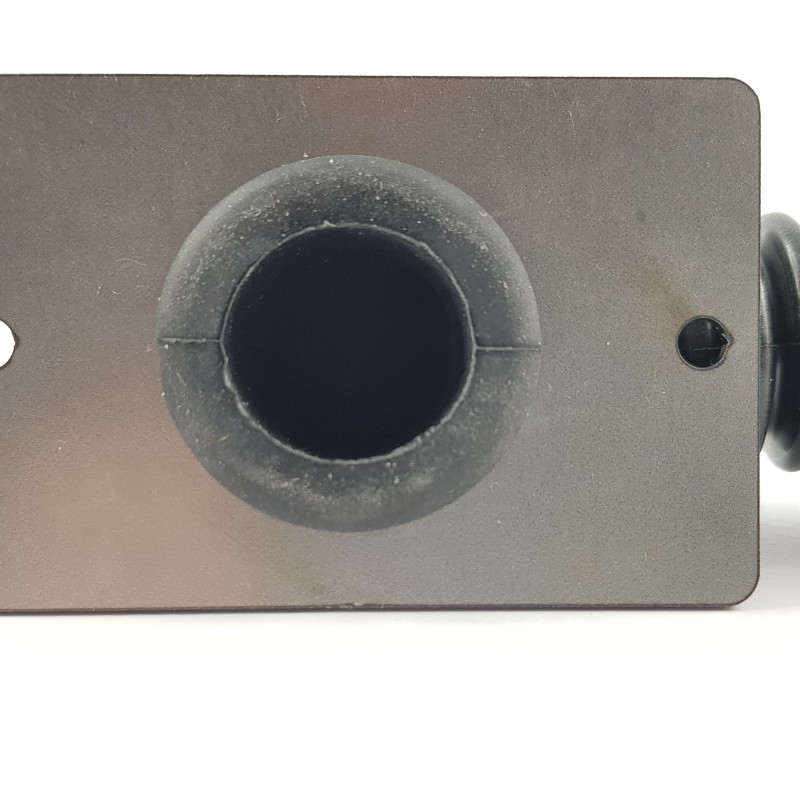 Gummi Türdurchführungstülle mit metal