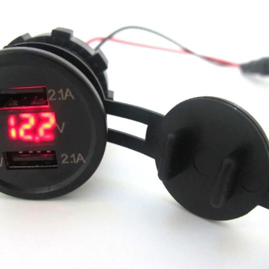 USB Ladeadapter 12V/24V 2 X 5V 2.1A zur Installation / Rot