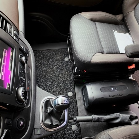 JBL BassPro Go Bluetooth Lautsprecher (Schwarz)